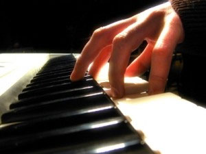 piano-keyboard piano-keyboard